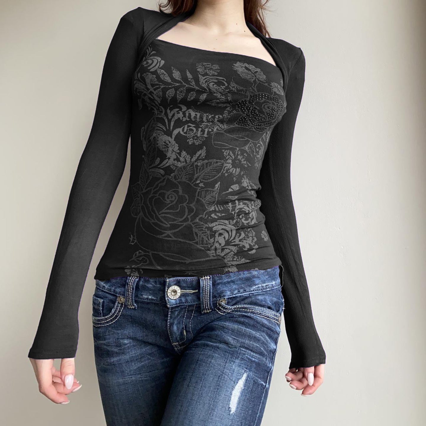Style Sexy Dark Floral Print Square Neck Slim Fit Long Sleeve T-Shirt, Crop Top with Irregular Hem and Waistline, Revealing Collarbone