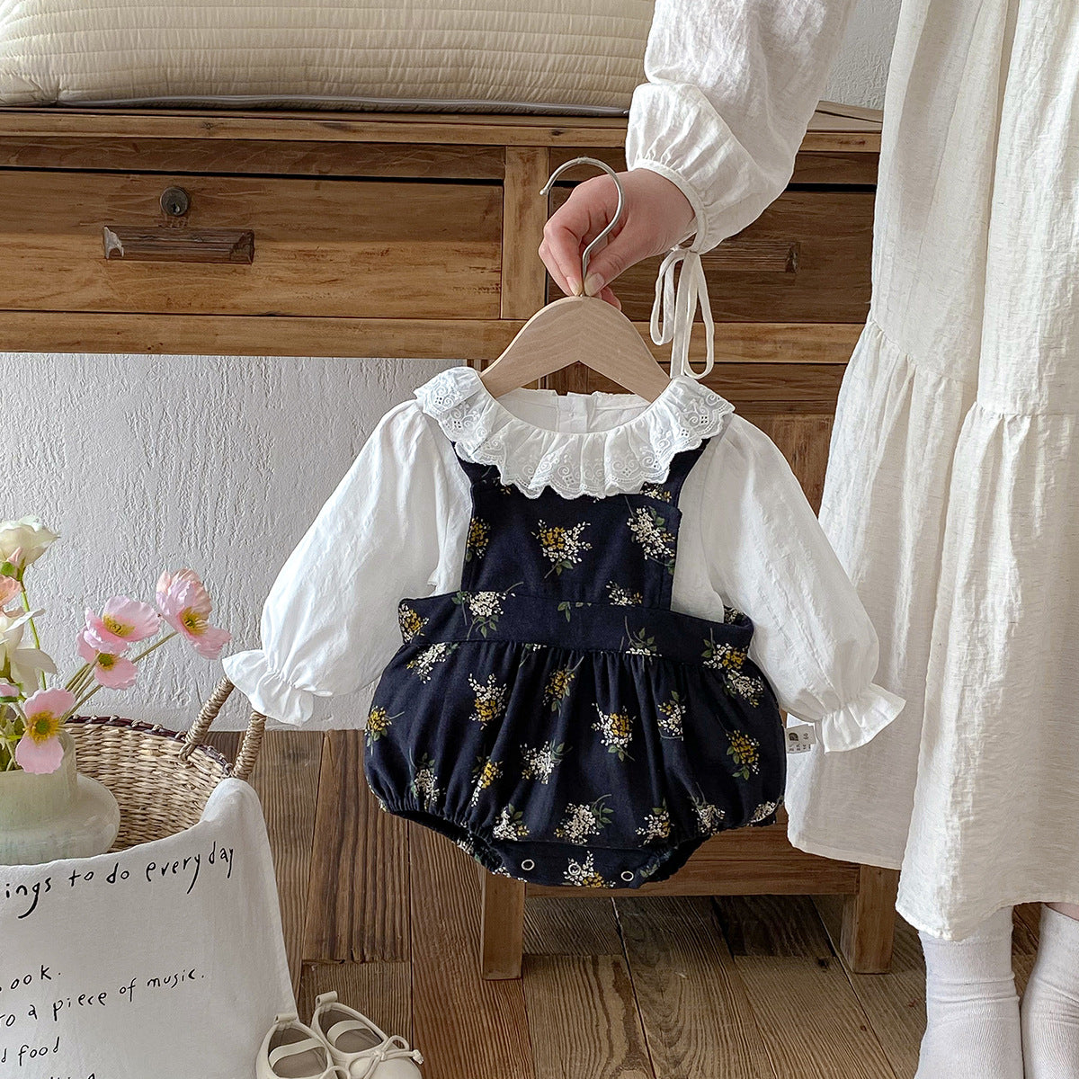 Cute Baby Spring Outfit Newborn Clothes for Girls, Stylish Floral Romper with Cotton Shirt Two-Piece Set for Spring and Autumn